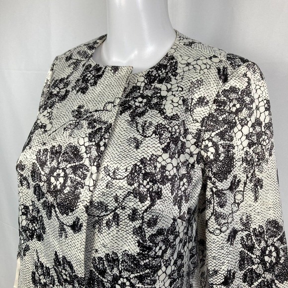The Limited Scandal Collection Jacket Blazer Sz S Black White Floral Lace Print‎ - Picture 2 of 9